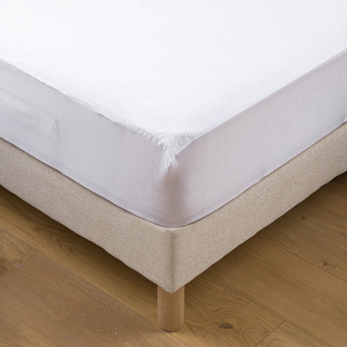 Наматрасник из махровой непромокаемой ткани 120 x 190 см белый простыня для раскладного дивана из махровой ткани и полиуретана 140 x 190 см белый