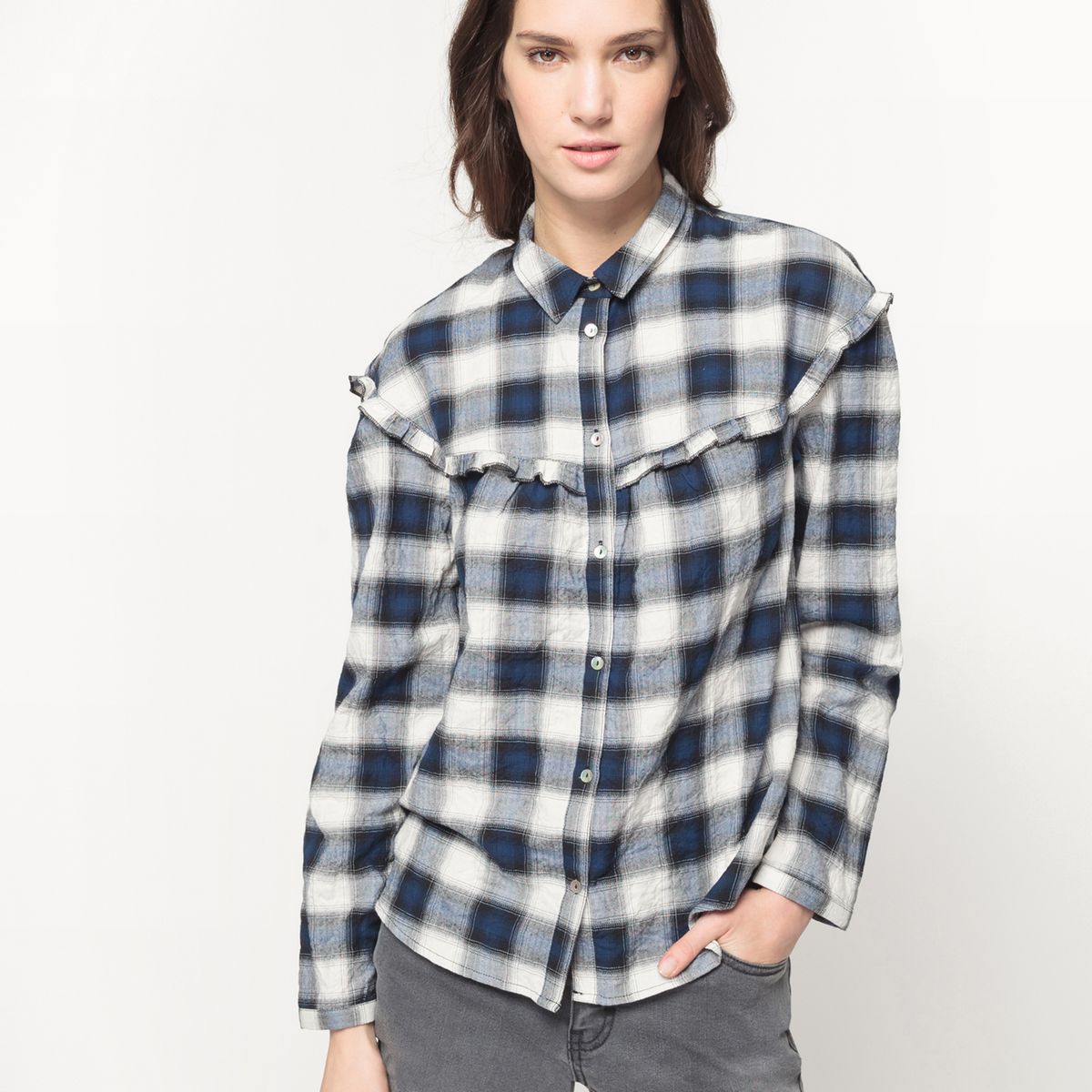 Chemise à carreaux, volants, coupe droite
