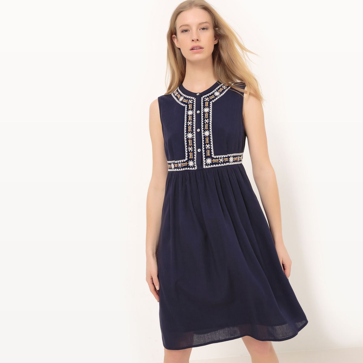 Robe longueur genou, manches courtes