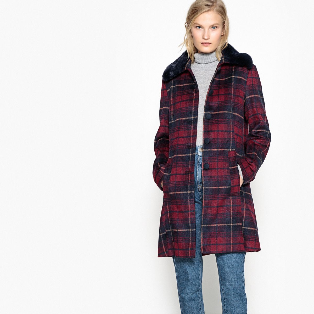 Manteau à carreaux et col imitation fourrure