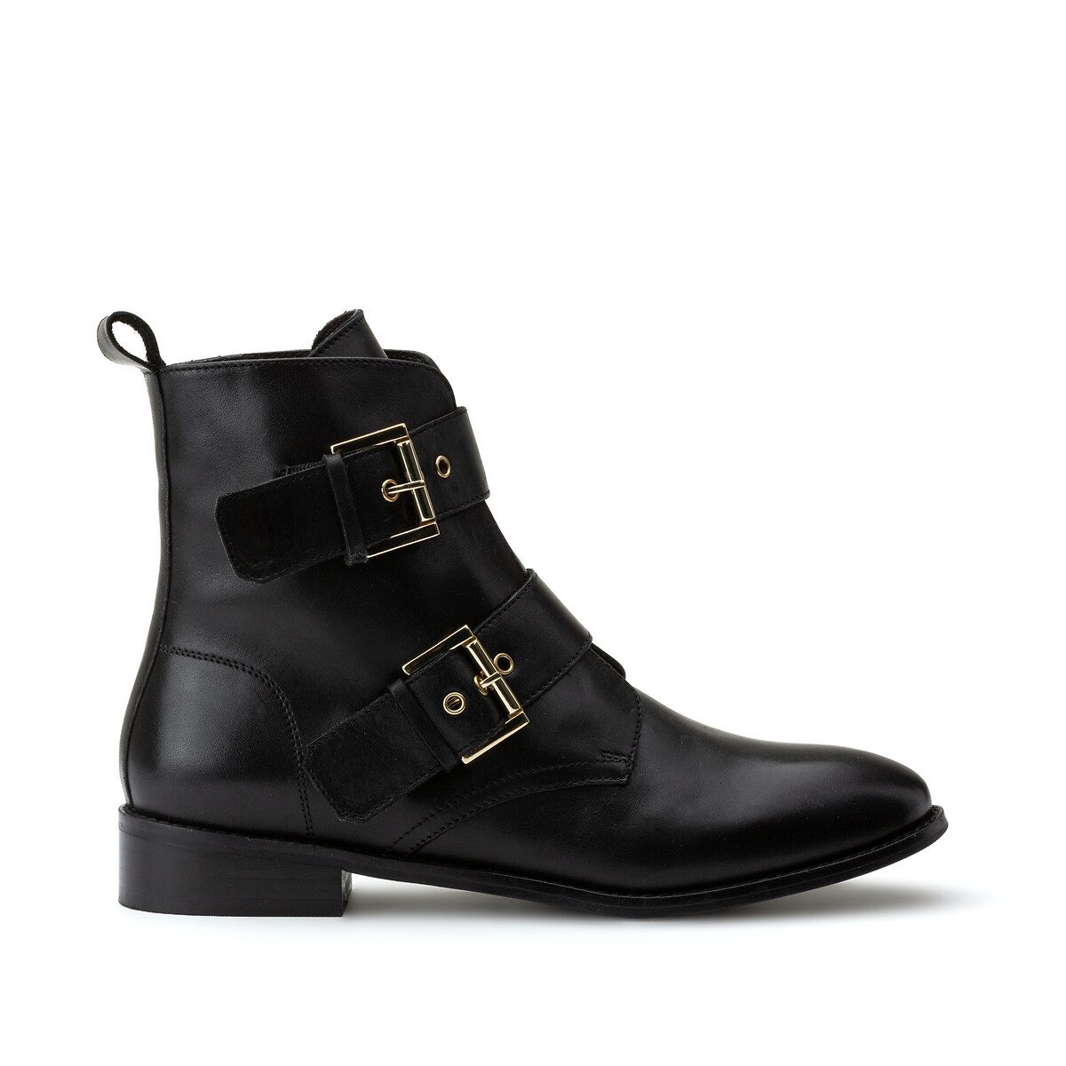 Collections Plus Botas em pele, detalhes fivela, especial pés largos