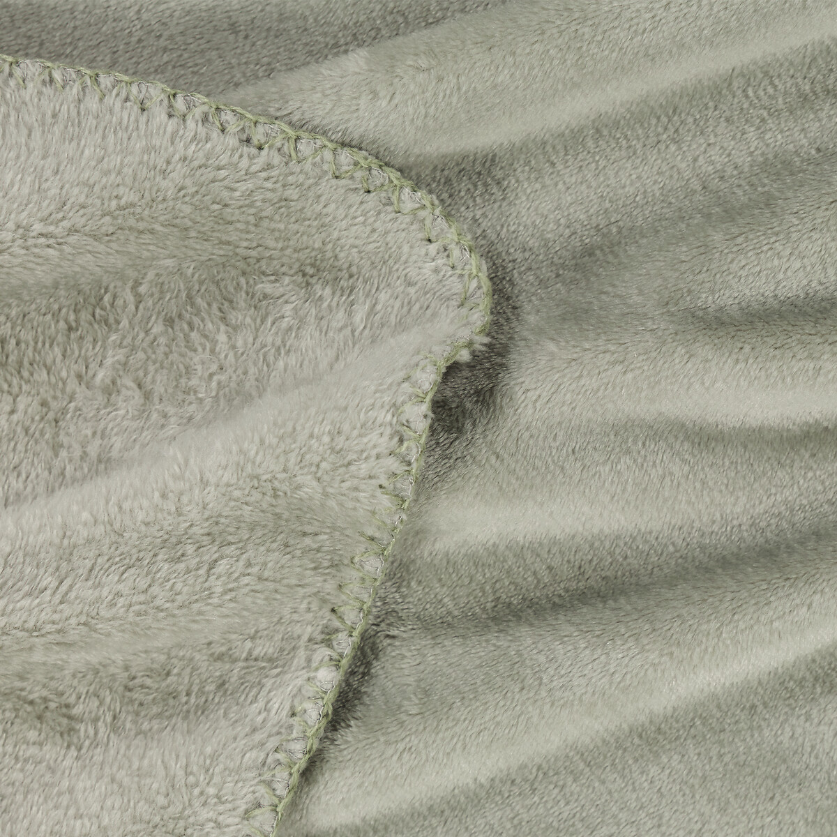Плед Флисовый из переработанного полиэстера Maxine 130 x 170 cm зеленый LaRedoute, размер 130 x 170 cm - фото 3