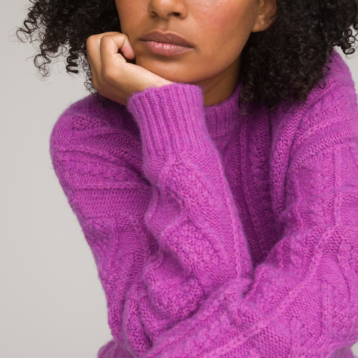 Пуловер с круглым вырезом из трикотажа с витым узором  M фиолетовый пуловер с витым узором и круглым вырезом xs черный
