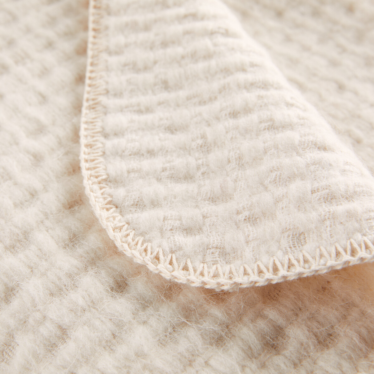 Плед из шерсти ламы Woola  125 x 175 см белый LaRedoute, размер 125 x 175 см - фото 2