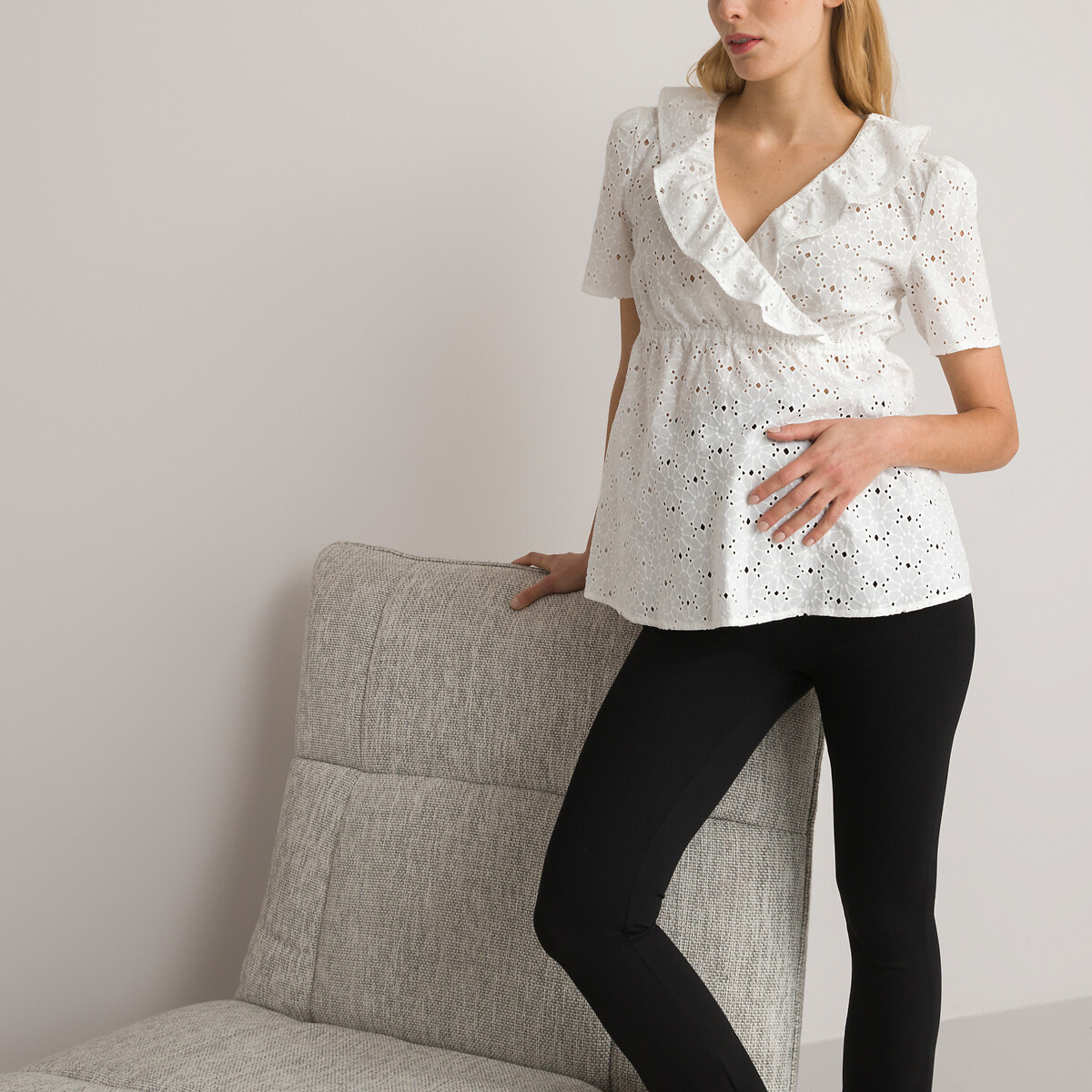 Блузка Для периода беременности с английской вышивкой 46 (FR) - 52 (RUS) белый