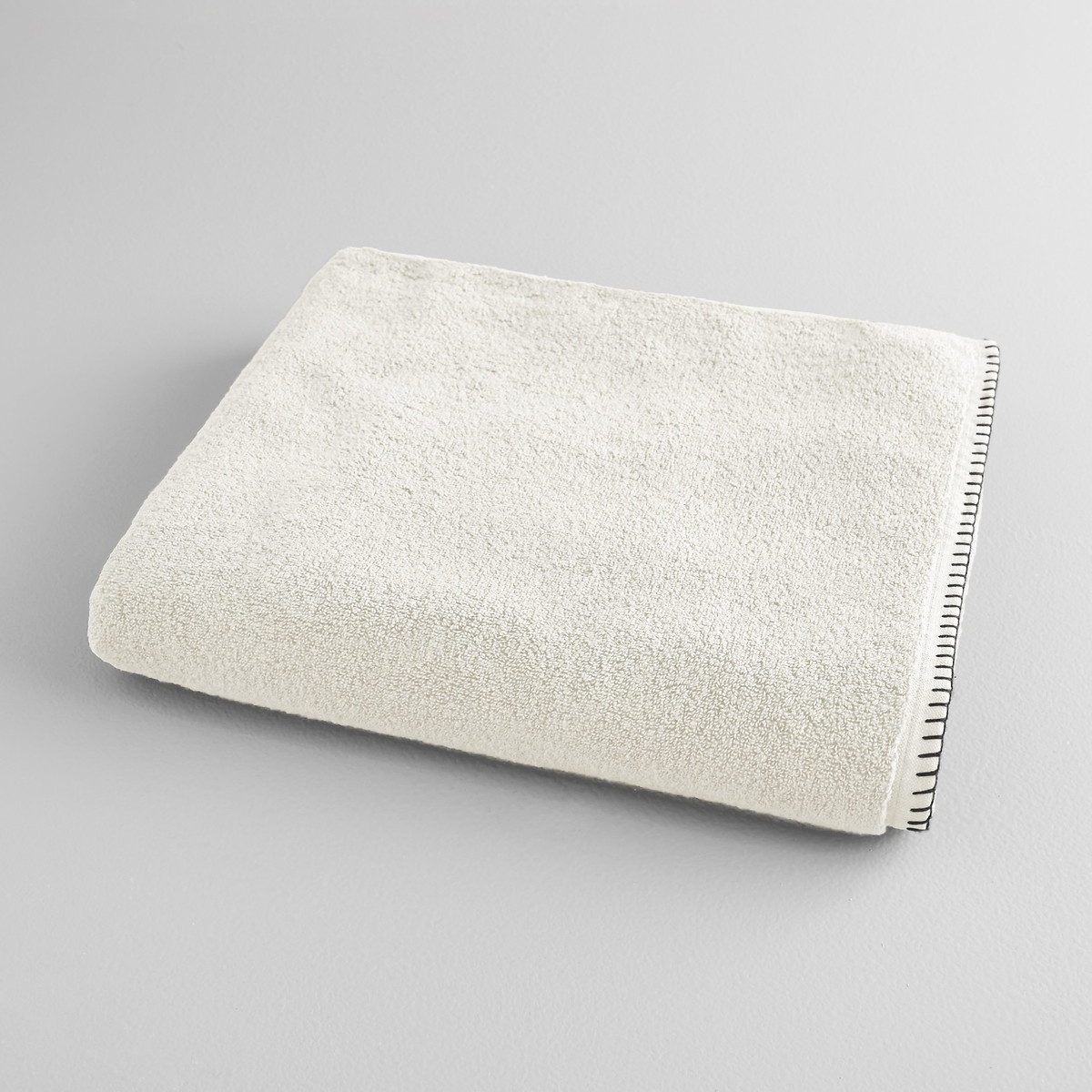 цена Банное полотенце Kyla 70 x 140 см белый