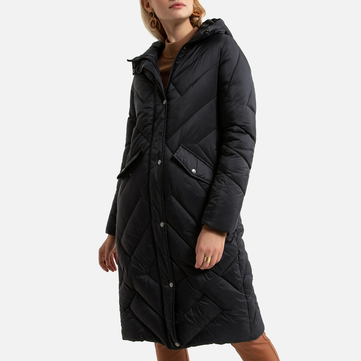Куртка LaRedoute Стеганая длинная с капюшоном зимняя модель 54 (FR) - 60 (RUS) черный, размер 54 (FR) - 60 (RUS) Стеганая длинная с капюшоном зимняя модель 54 (FR) - 60 (RUS) черный - фото 1