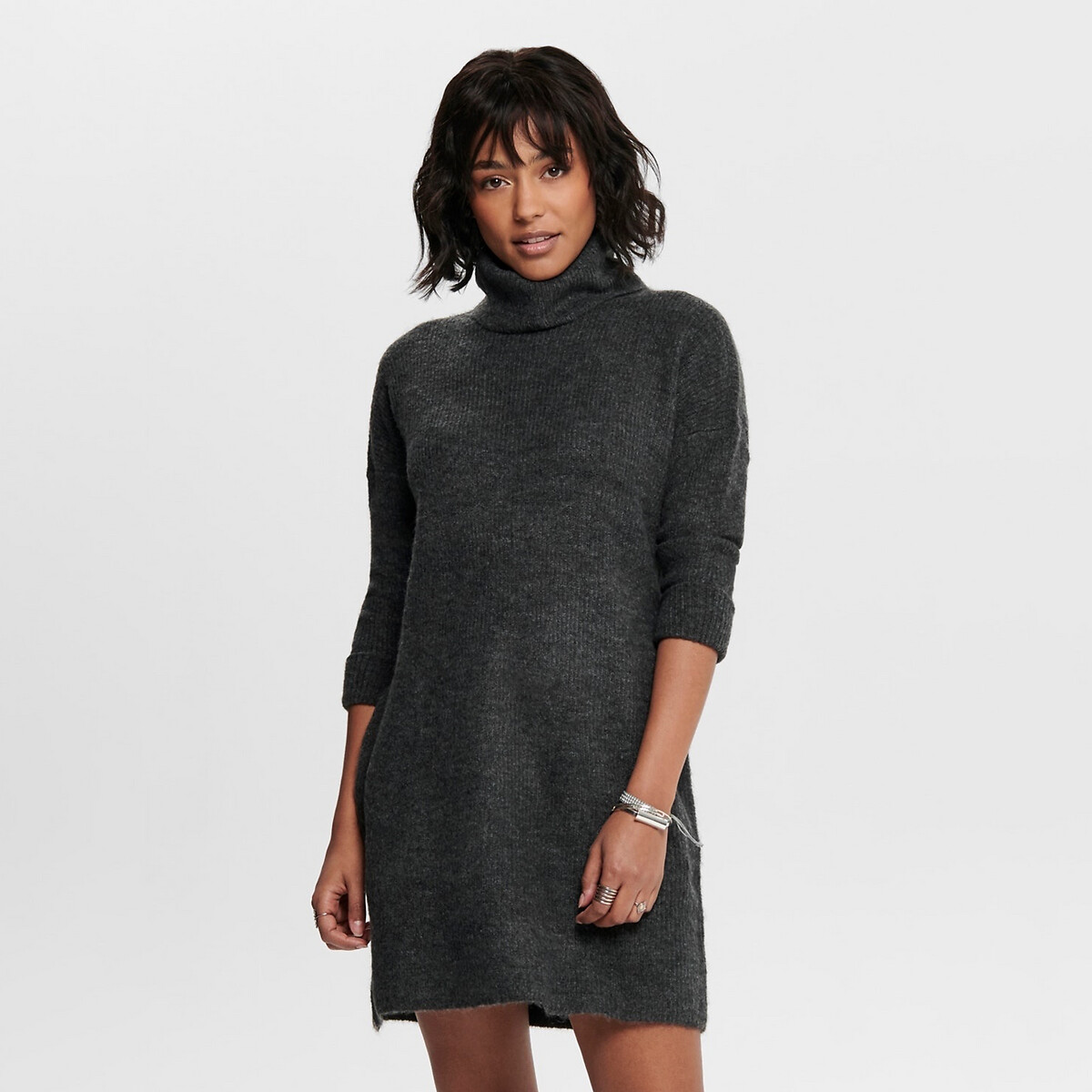 цена Платье-пуловер с высоким воротником из плотного трикотажа M серый