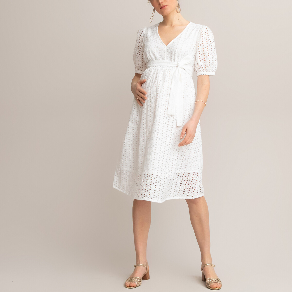 Платье LaRedoute Для периода беременности с ремешком из английской вышивки 46 (FR) - 52 (RUS) белый, размер 46 (FR) - 52 (RUS) Для периода беременности с ремешком из английской вышивки 46 (FR) - 52 (RUS) белый - фото 1