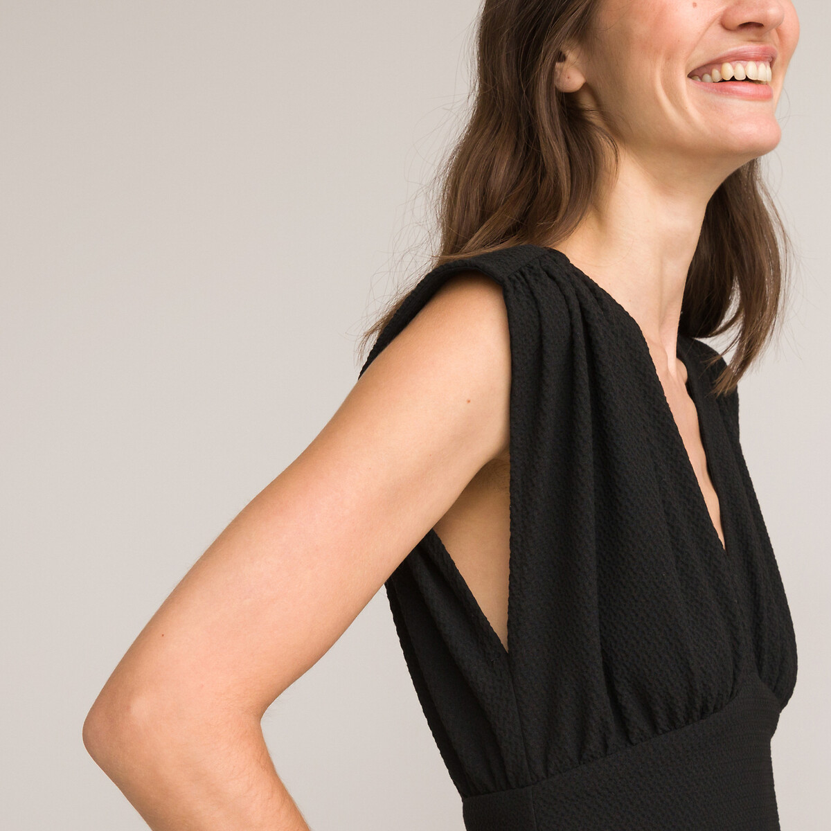 Платье-карандаш Короткое с V-образным вырезом 42 черный LaRedoute, размер 42 - фото 3