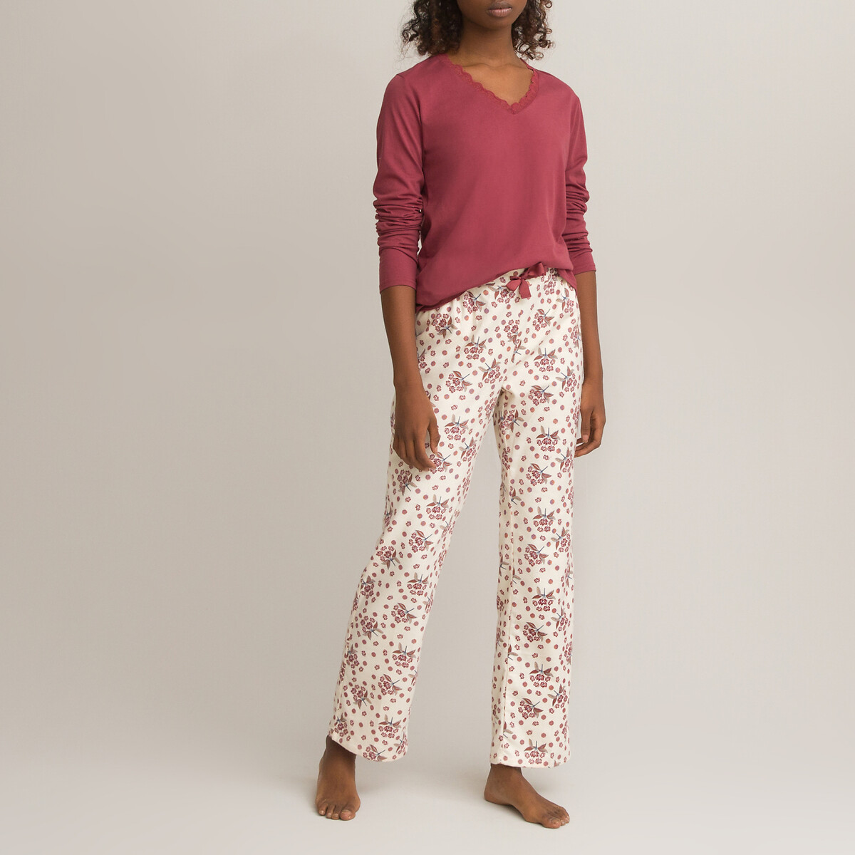 

Пижама LA REDOUTE COLLECTIONS, Разноцветный, С V-образным вырезом с принтом 50 (FR) - 56 (RUS) разноцветный