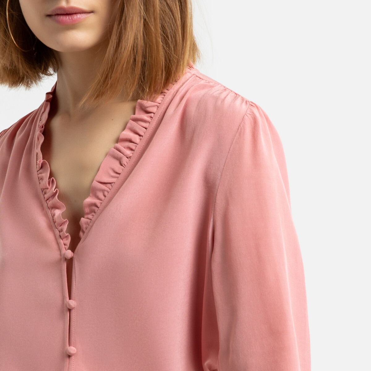 Блузка женская розовая с воланами