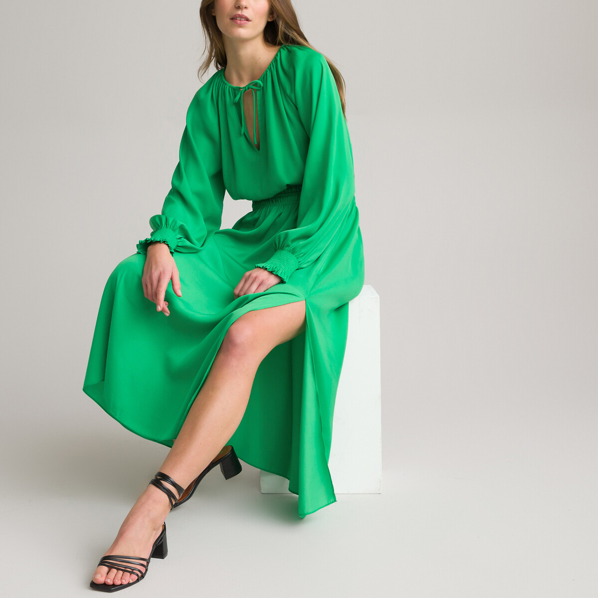 Платье-макси Длинное вставки со сборками 48 зеленый