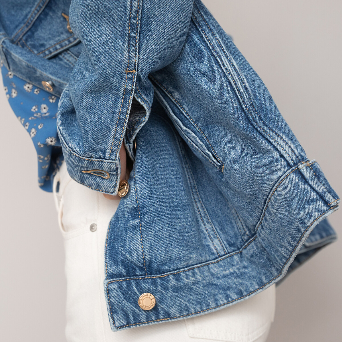 Куртка Из джинсовой ткани широкого покроя 36 (FR) - 42 (RUS) синий LaRedoute, размер 36 (FR) - 42 (RUS) Куртка Из джинсовой ткани широкого покроя 36 (FR) - 42 (RUS) синий - фото 3