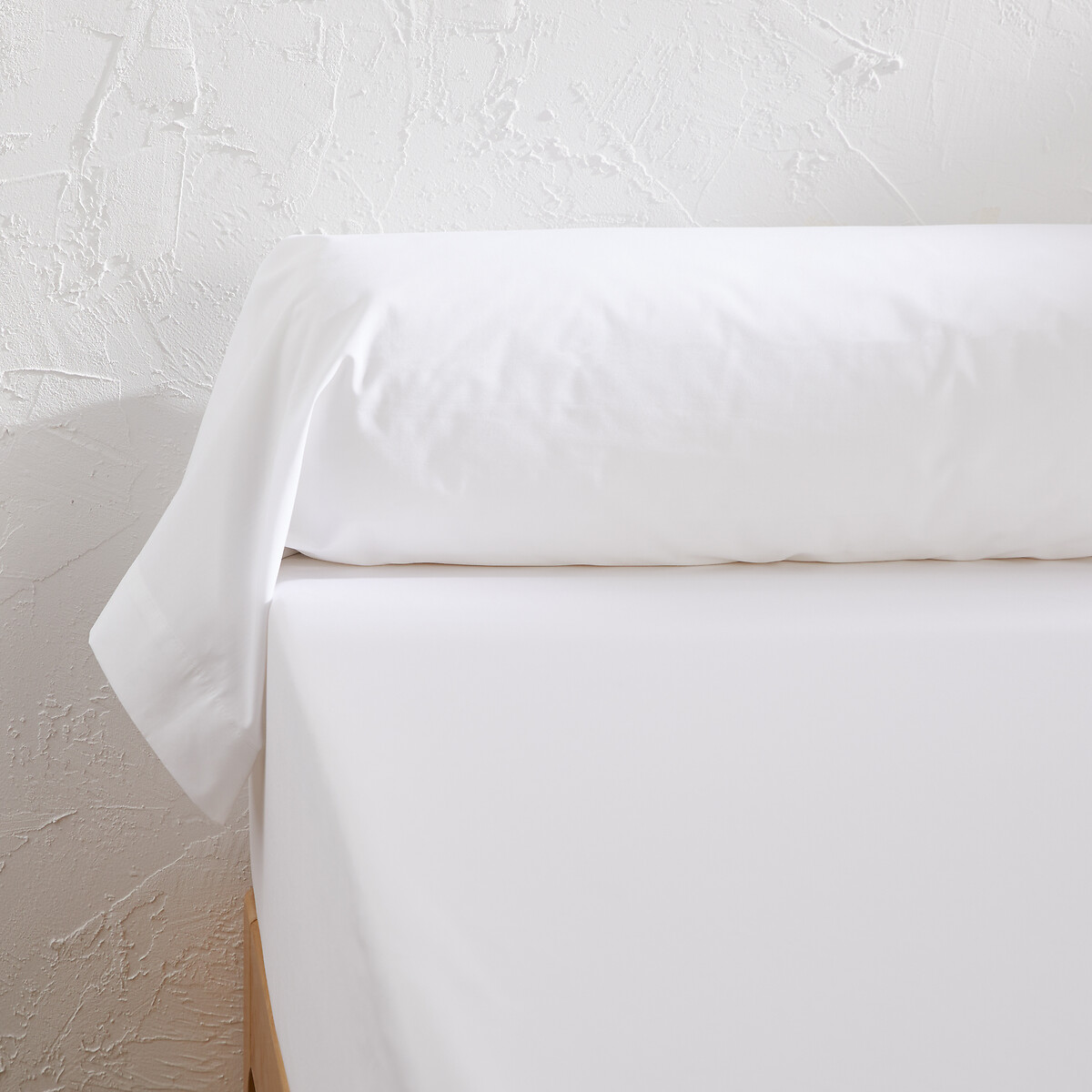 Наволочка на подушку-валик из египетского хлопка Camila 85 x 185 см белый
