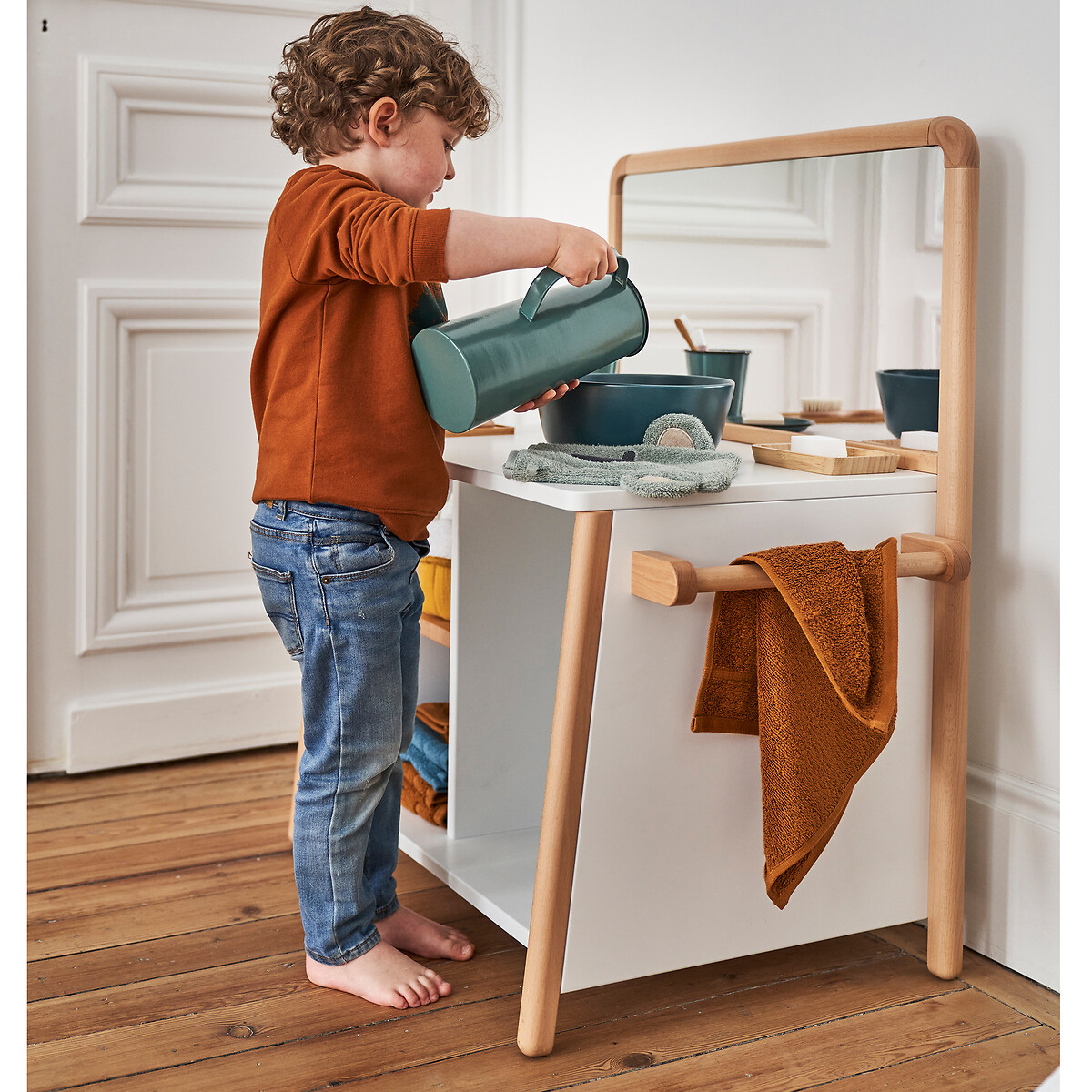 Móvel para casa de banho Montessori