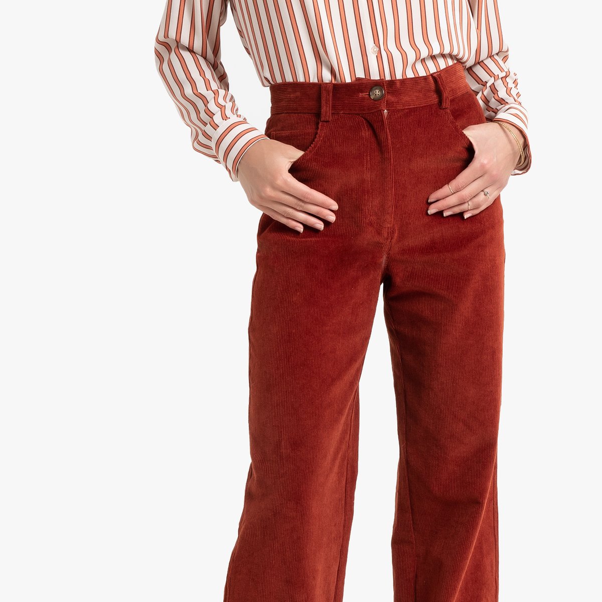 

Брюки La Redoute, Красный, Широкие из тонкого велюра 44 (FR) - 50 (RUS) красный