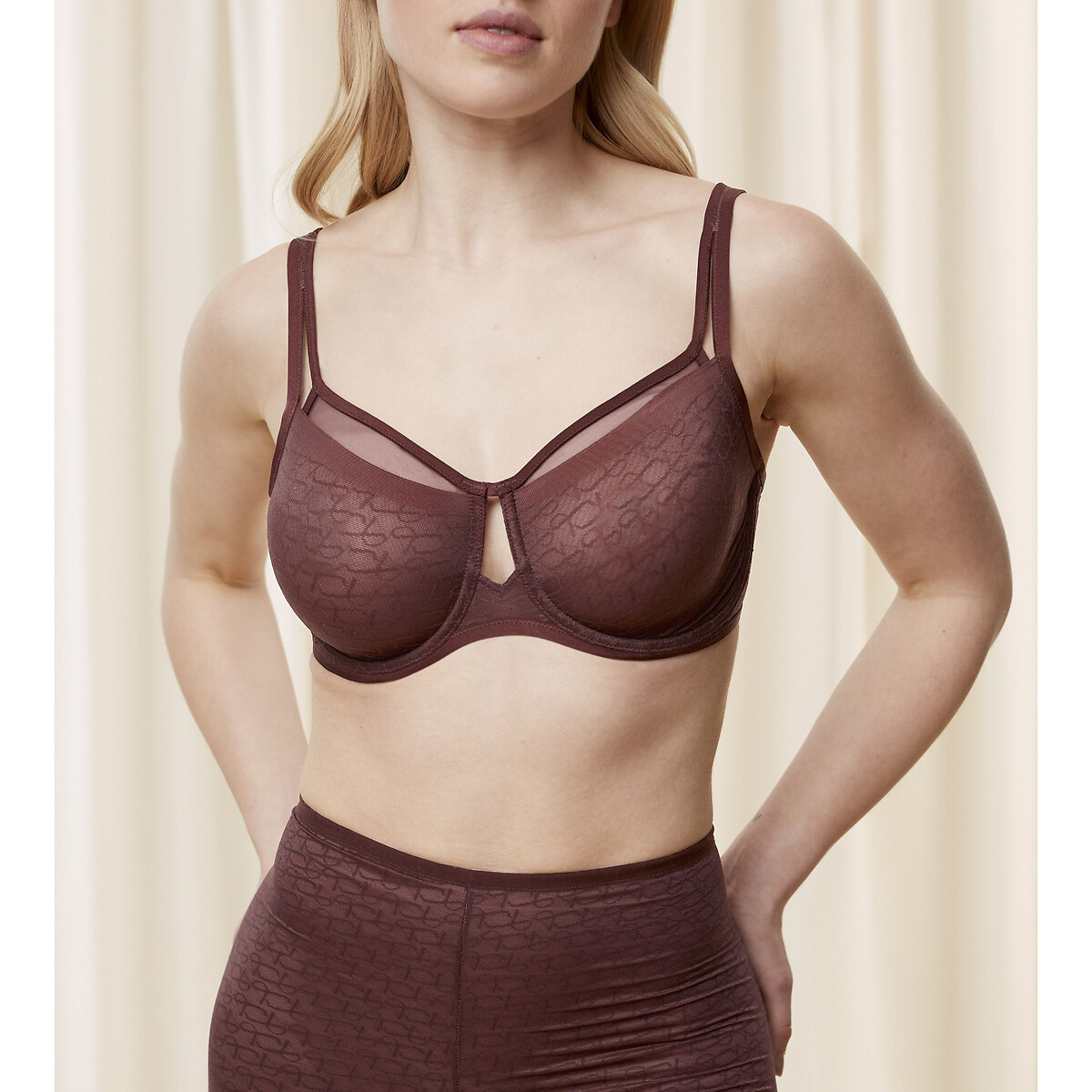 Бюстгальтер-минимайзер Signature Sheer  D каштановый