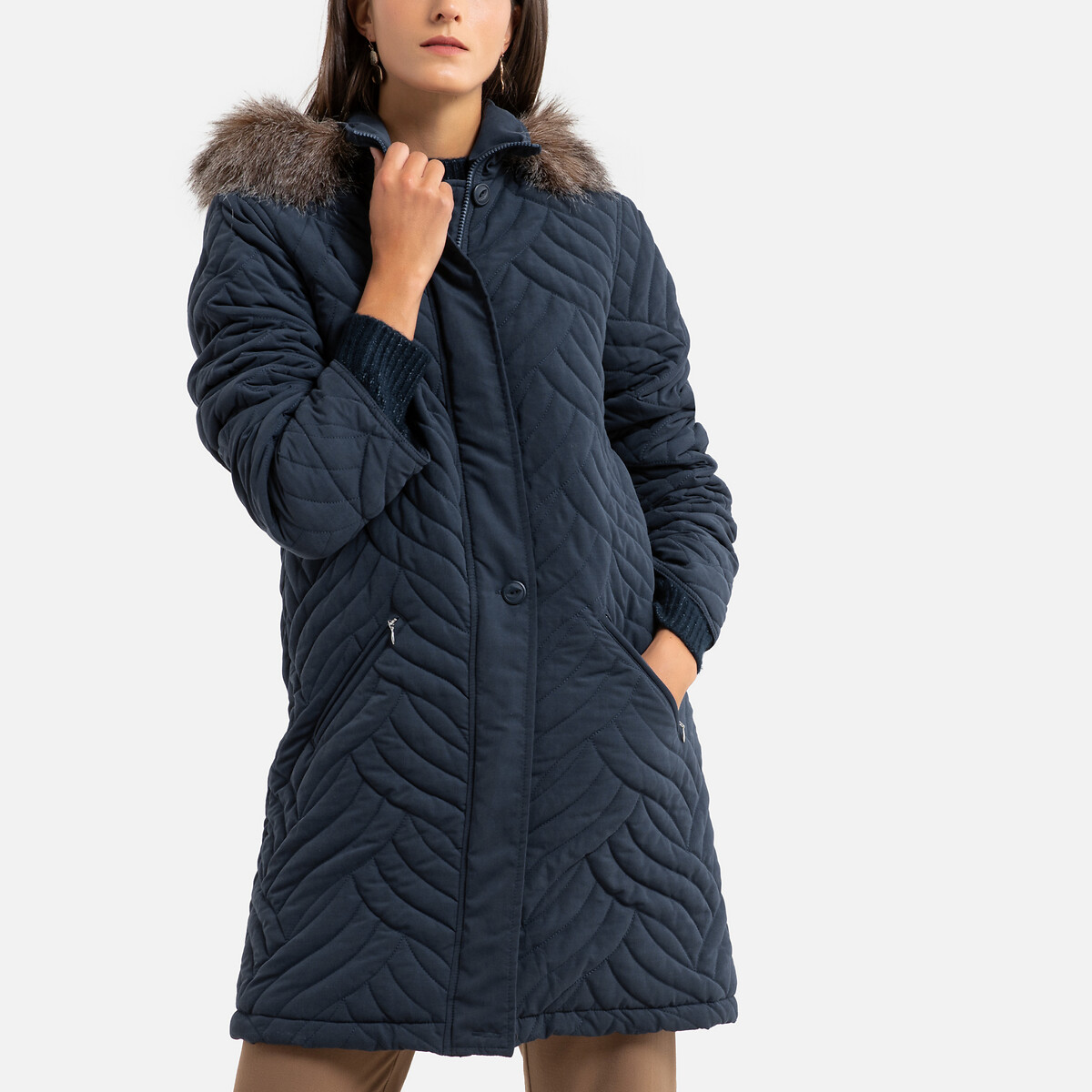 Куртка La Redoute Стеганая средней длины с капюшоном зимняя модель 48 (FR) - 54 (RUS) синий, размер 48 (FR) - 54 (RUS) Стеганая средней длины с капюшоном зимняя модель 48 (FR) - 54 (RUS) синий - фото 1