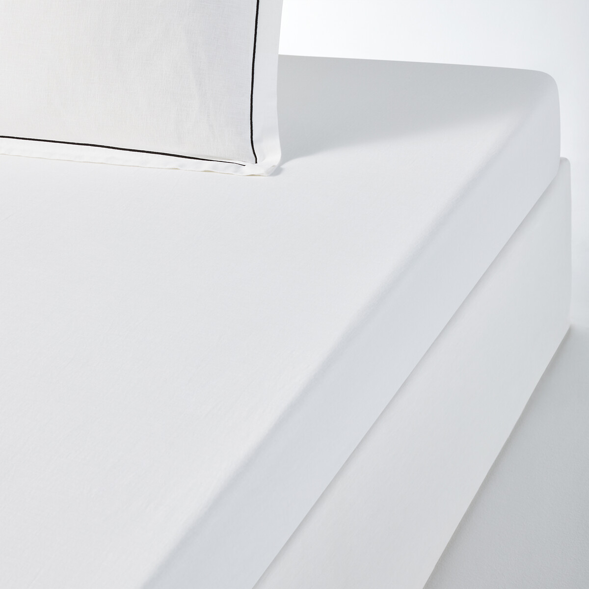 Простыня натяжная из осветленного хлопкальна Metis Bourdon 180 x 200 см белый