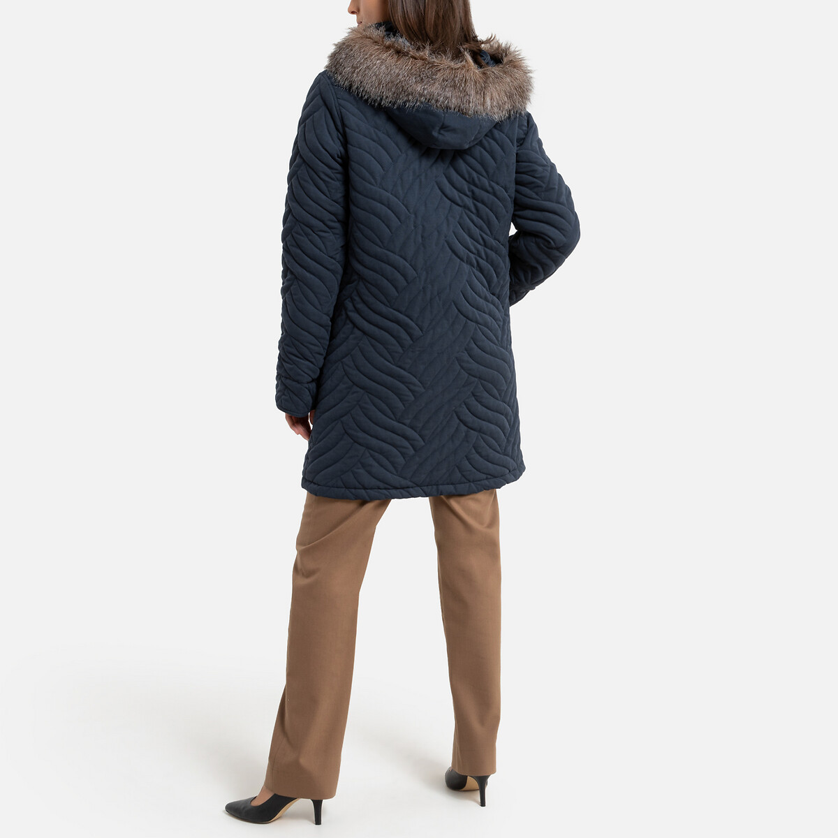 Куртка La Redoute Стеганая средней длины с капюшоном зимняя модель 48 (FR) - 54 (RUS) синий, размер 48 (FR) - 54 (RUS) Стеганая средней длины с капюшоном зимняя модель 48 (FR) - 54 (RUS) синий - фото 4