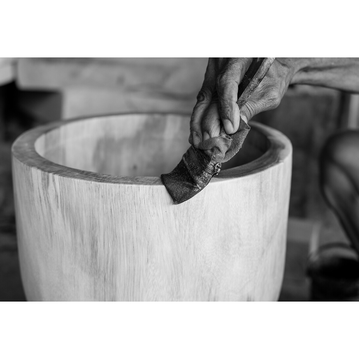 Vaso em madeira de suar, Papung