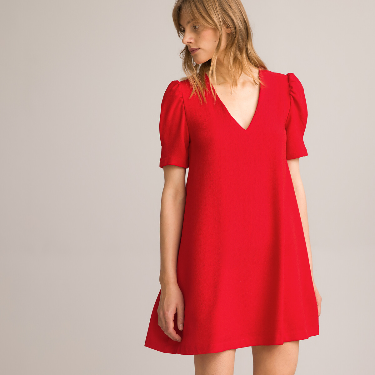 Платье С V-образным вырезом короткие рукава с напуском 50 красный