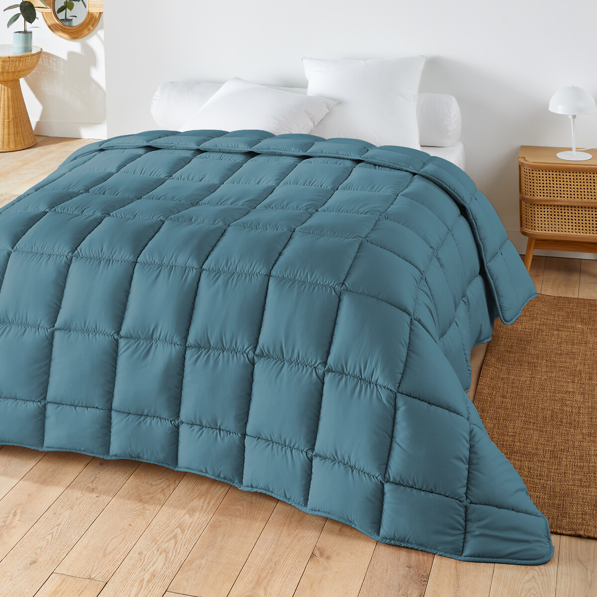 Одеяло яркое из синтетической ткани для прохладного помещения  240 x 220 см синий LaRedoute, размер 240 x 220 см - фото 1