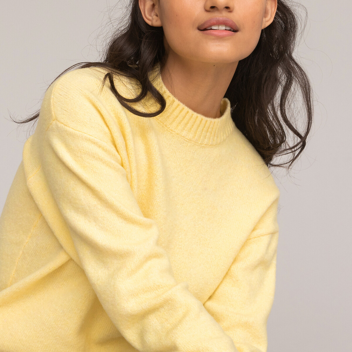 Пуловер с круглым вырезом L желтый