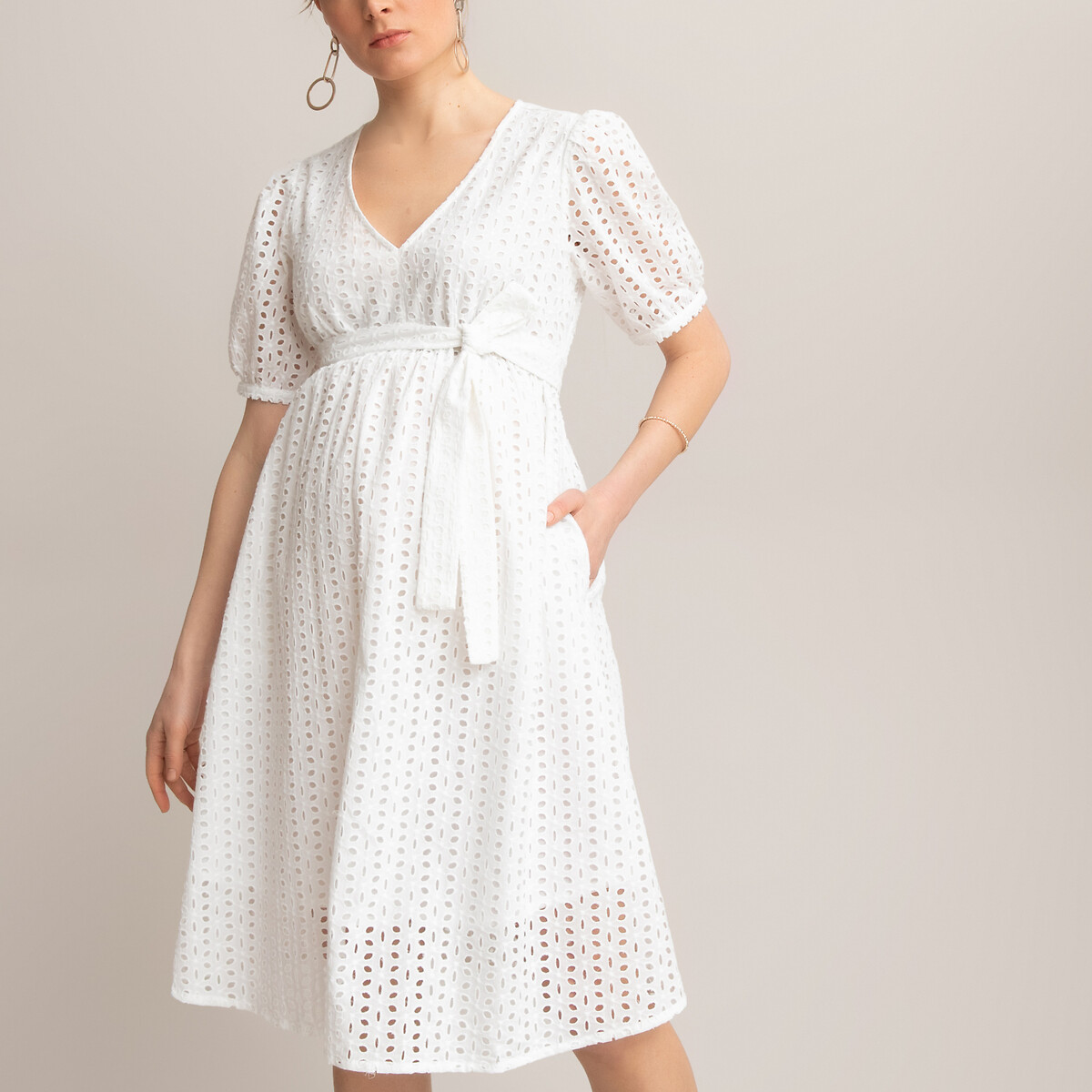 Платье LaRedoute Для периода беременности с ремешком из английской вышивки 46 (FR) - 52 (RUS) белый, размер 46 (FR) - 52 (RUS) Для периода беременности с ремешком из английской вышивки 46 (FR) - 52 (RUS) белый - фото 2