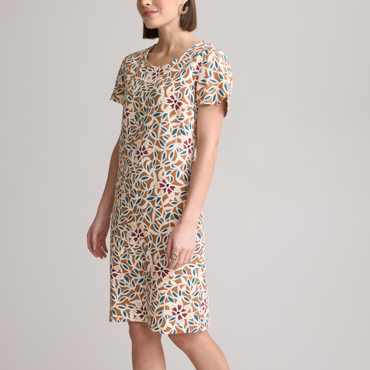 Платье Прямого покроя средней длины с цветочным принтом 44 разноцветный