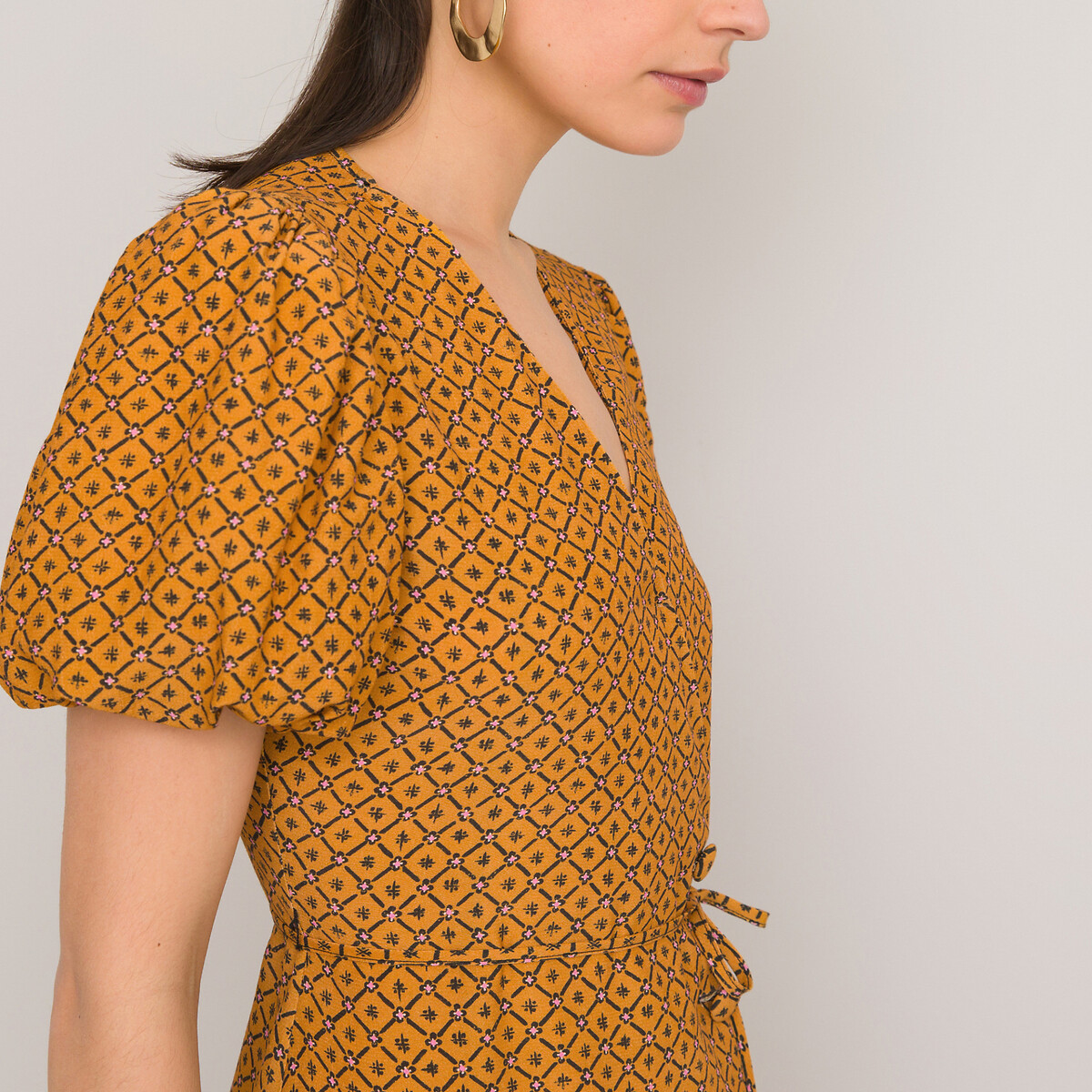 Платье LA REDOUTE COLLECTIONS Короткое с запахом короткие рукава с принтом 50 желтый, размер 50 - фото 3