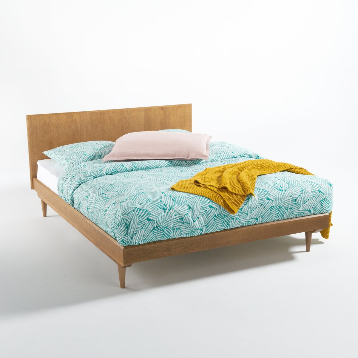 Кровать La Redoute В винтажном стиле Quilda 140 x 190 см каштановый столик журнальный в винтажном стиле из обыкновенного дуба quilda