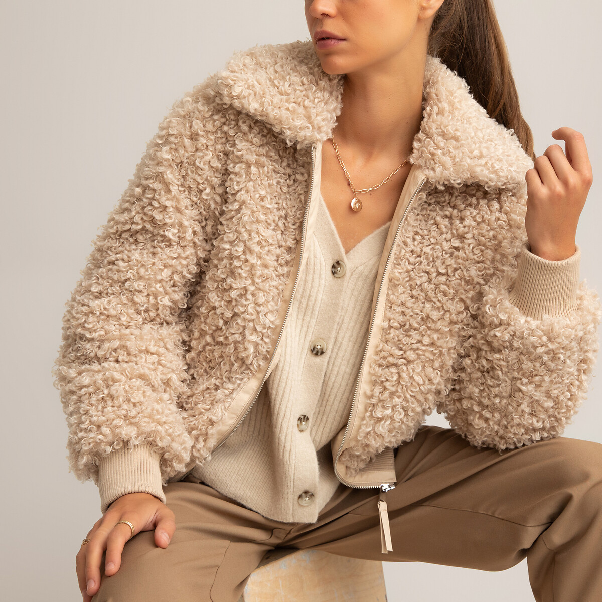 

Куртка LaRedoute, Розовый, Короткая на молнии из искусственного меха 44 (FR) - 50 (RUS) розовый