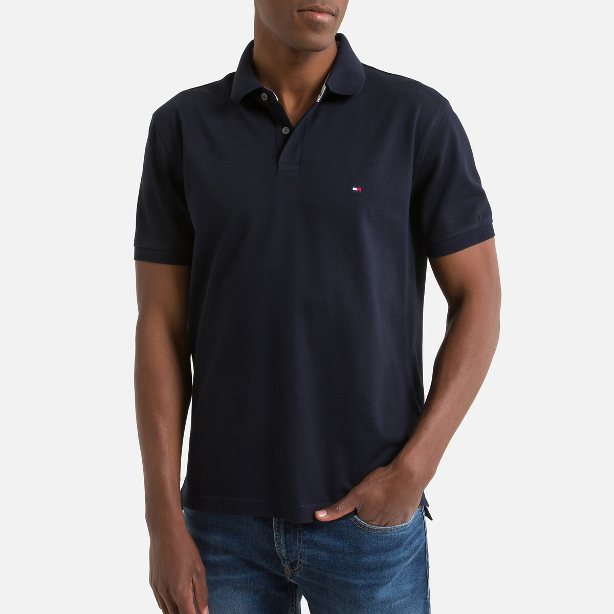 Polo direito stretch, gola com 2 botões
