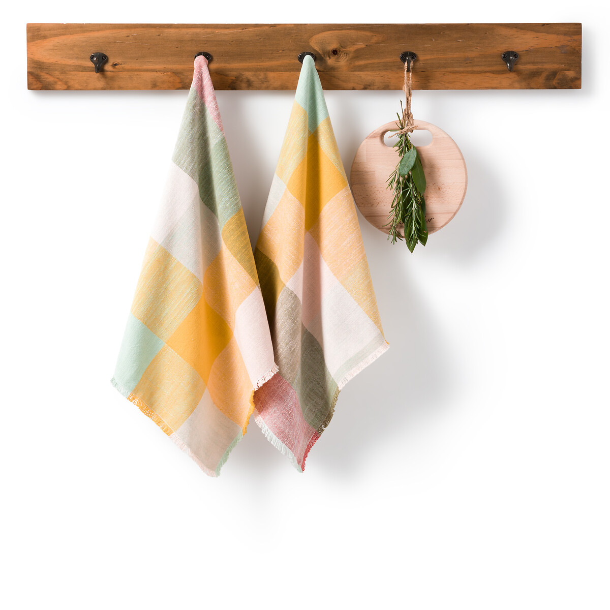 Комплект из двух полотенец из хлопка с окрашенными нитями Formia комплект из 2 разноцветный комплект из двух полотенец из плотной рифленой хлопковой ткани albi комплект из 2 зеленый