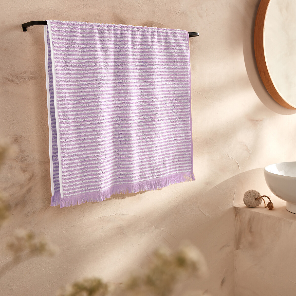 Полотенце махровое в полоску MALO 50 x 100 см розовый полотенце банное махровое в полоску malo 70 x 140 см желтый