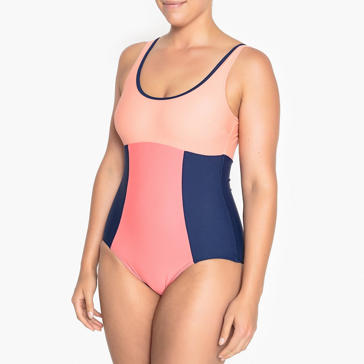 Costume intero, effetto ventre piatto