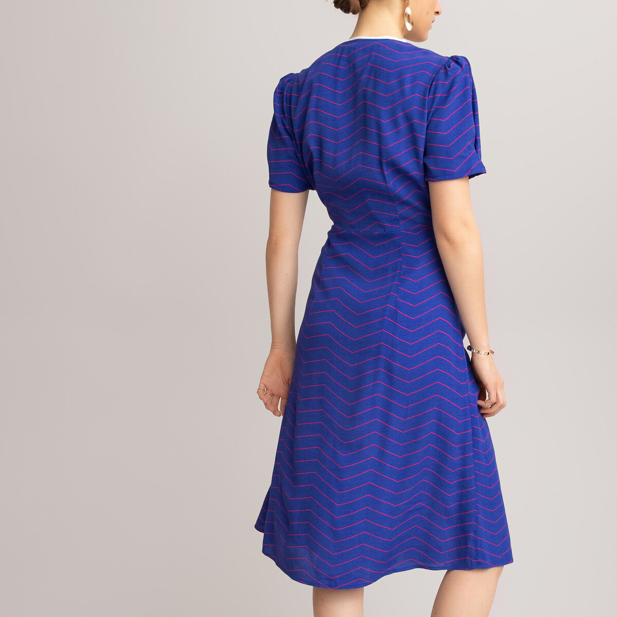 Платье LaRedoute С запахом с короткими рукавами и рисунком 46 (FR) - 52 (RUS) синий, размер 46 (FR) - 52 (RUS) С запахом с короткими рукавами и рисунком 46 (FR) - 52 (RUS) синий - фото 4