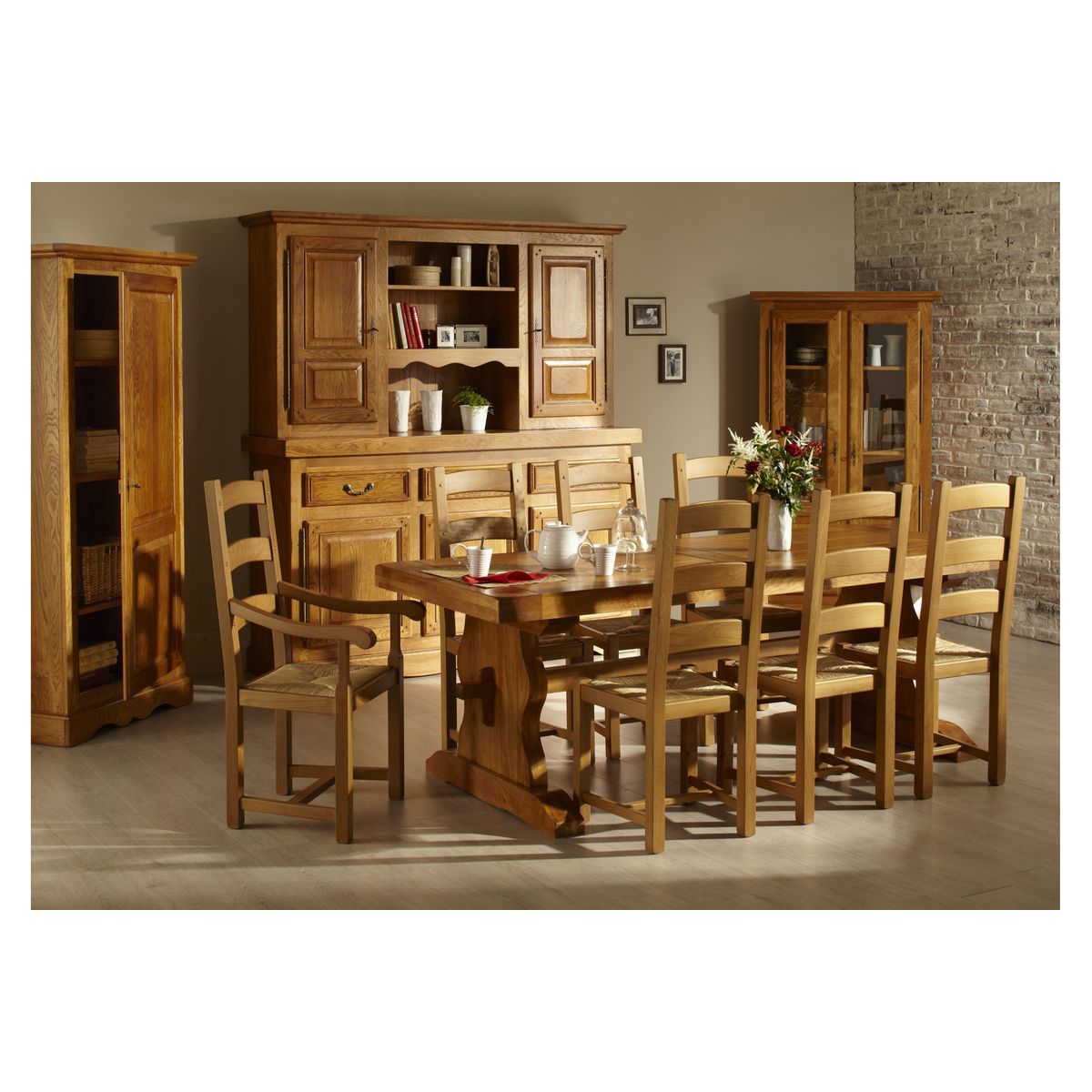 Ensemble table monastère + 6 chaises + bahut 3 portes LA BRESSE - bois chêne massif