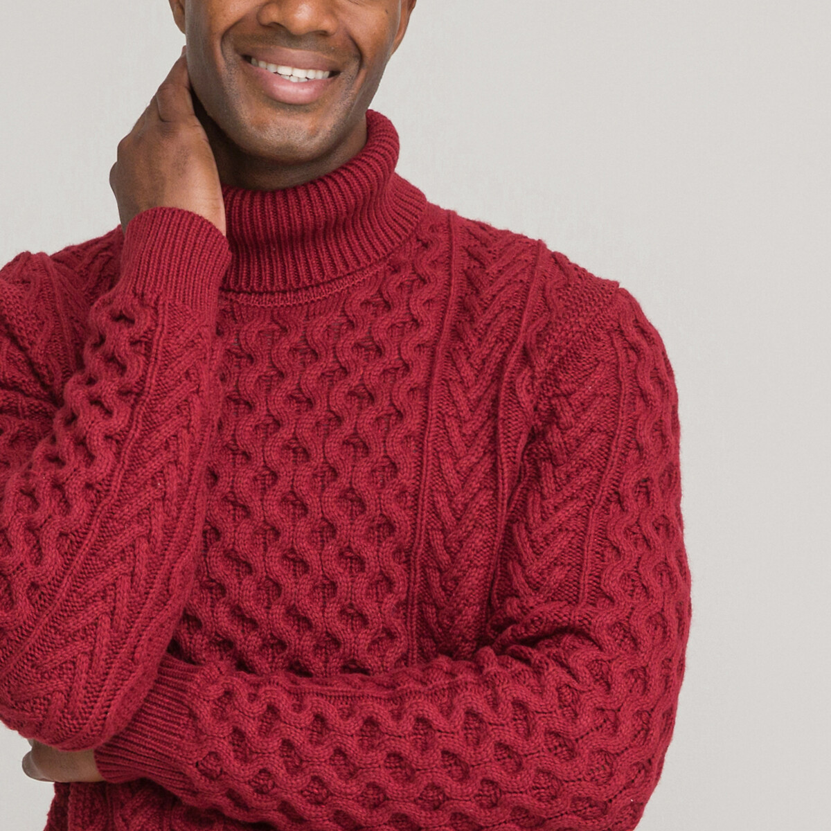 Пуловер с высоким воротником из объемного трикотажа 3XL красный пуловер с высоким воротником из трикотажа с витым узором