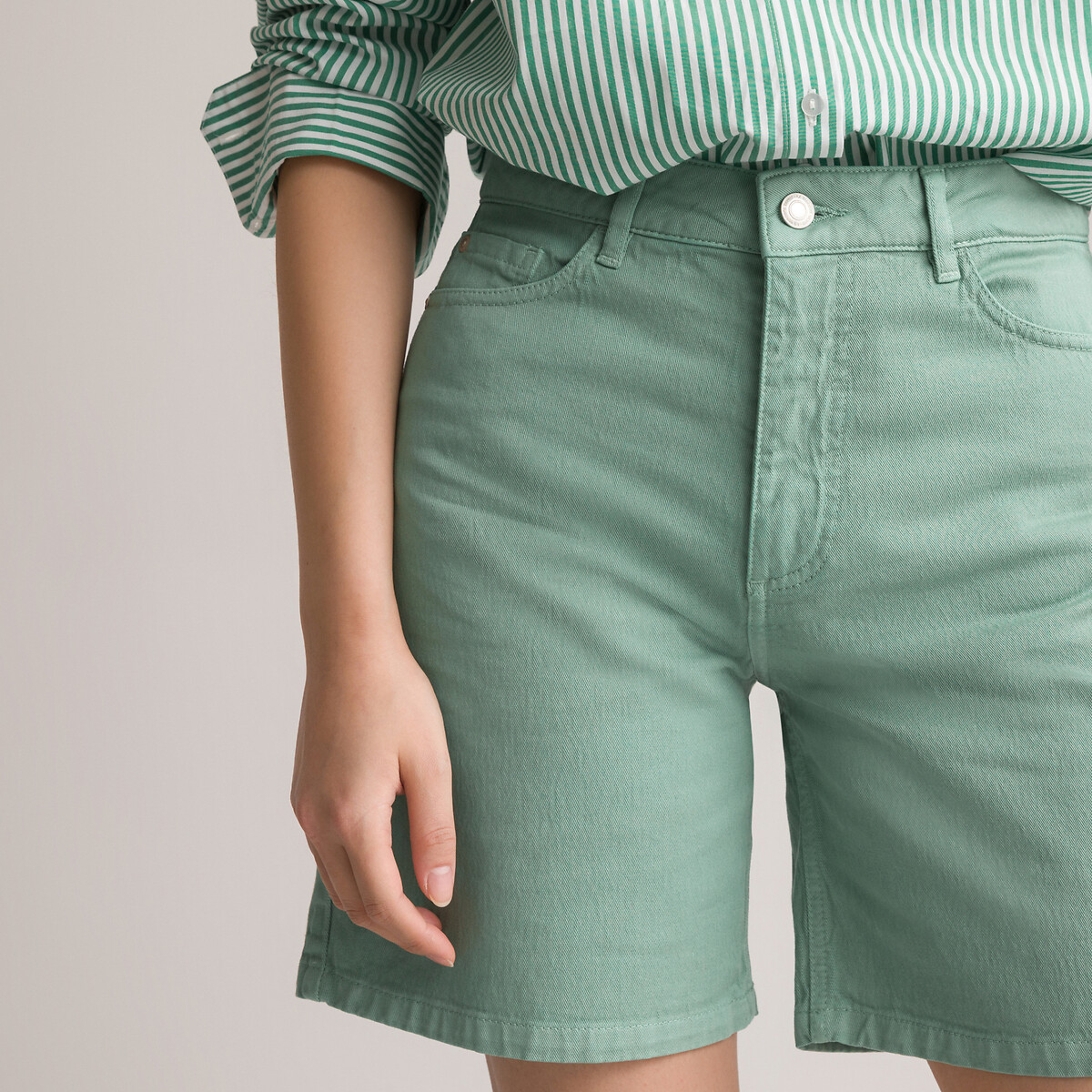 Bermuda grande hotsell taille femme