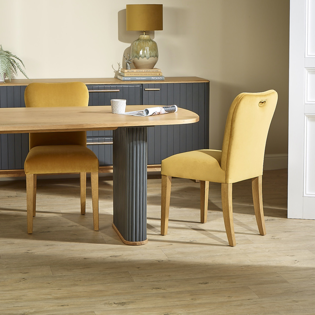 chaises modernes en velours de polyester et bois massif JOEL, ROBIN DES BOIS