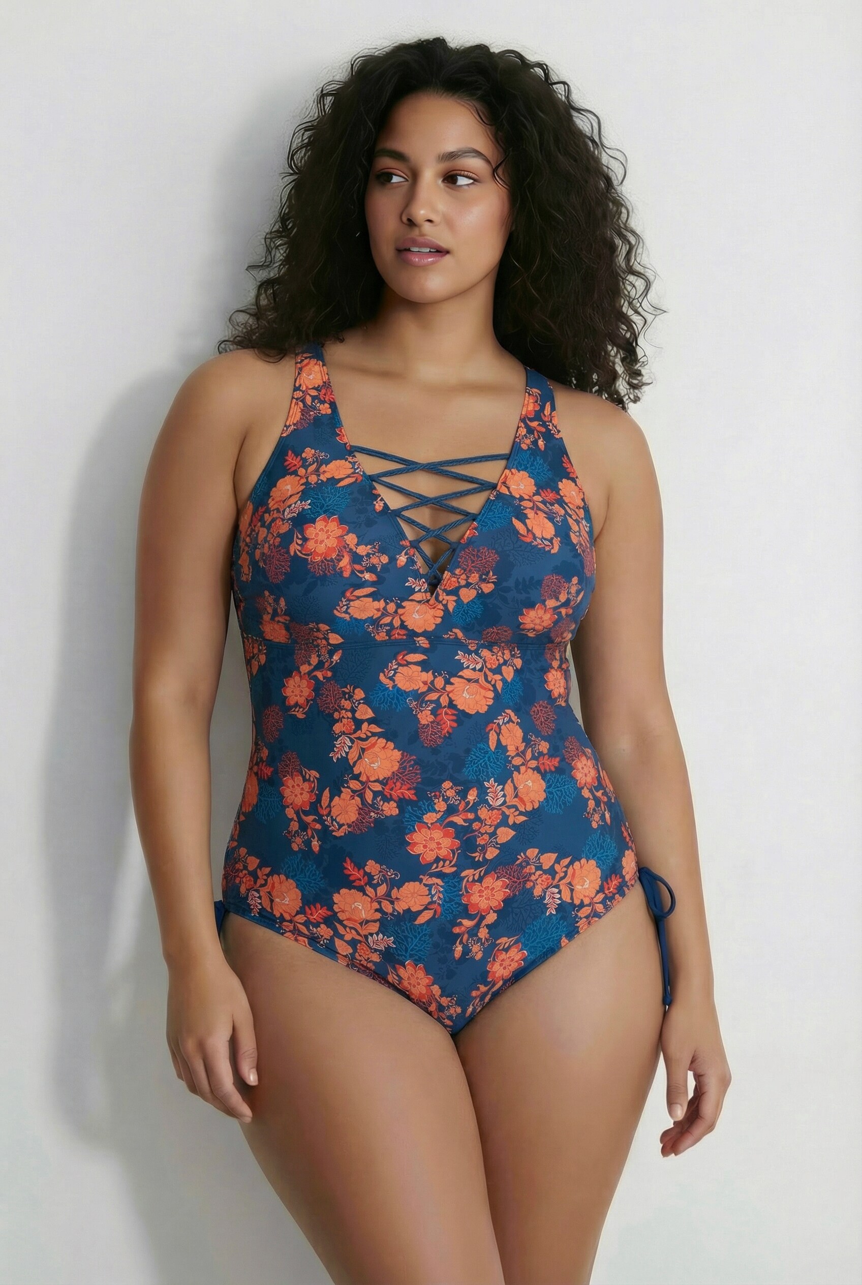 Maillot de bain avec bonnets souples, laçage, ULLA POPKEN