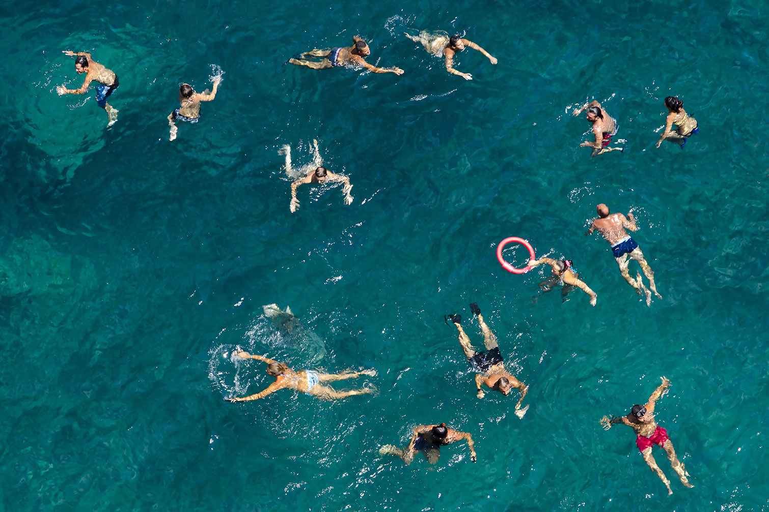 Tableau tous à l'eau!, HEXOA