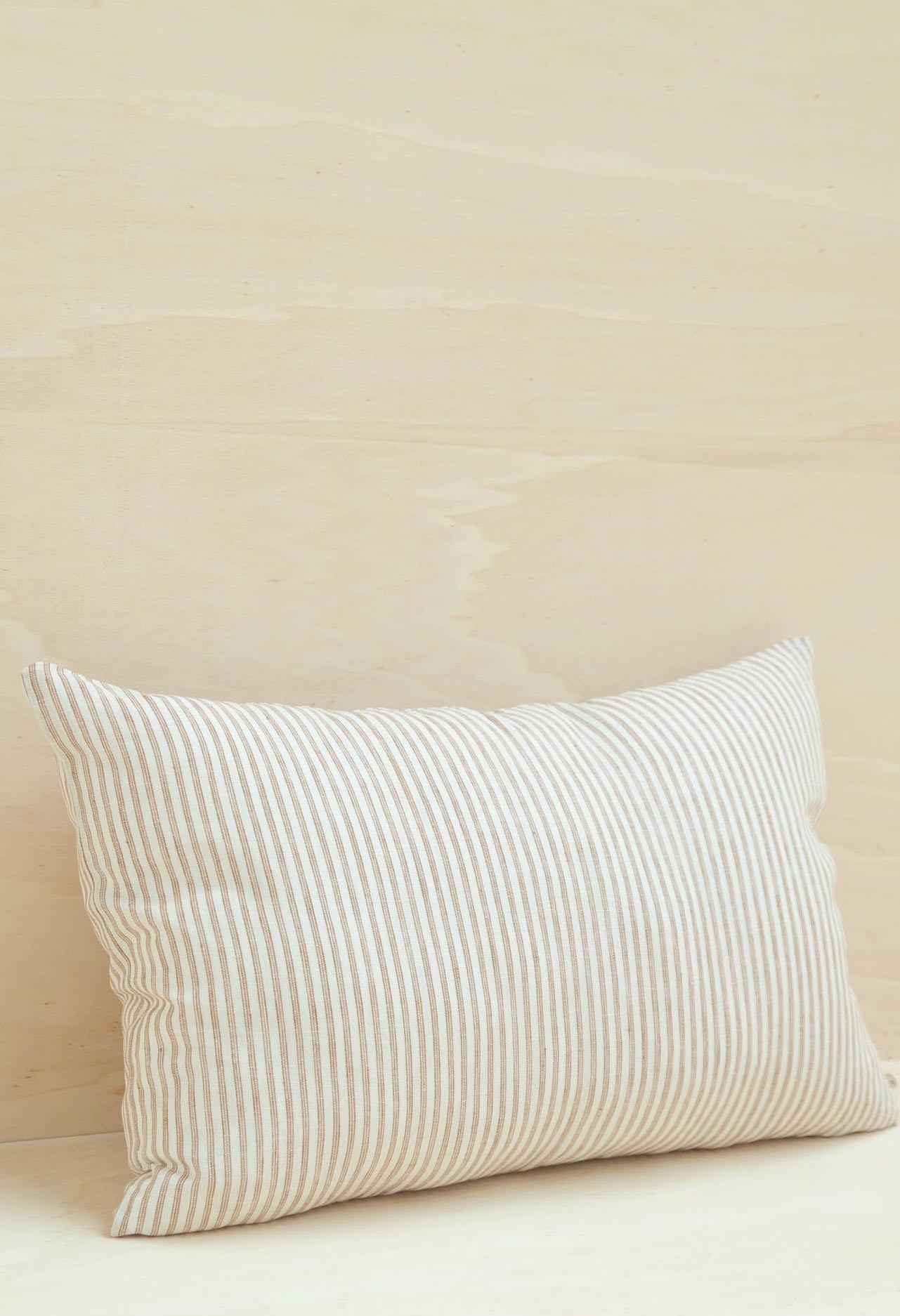 Housse de coussin en lin lavé, GABRIELLE PARIS