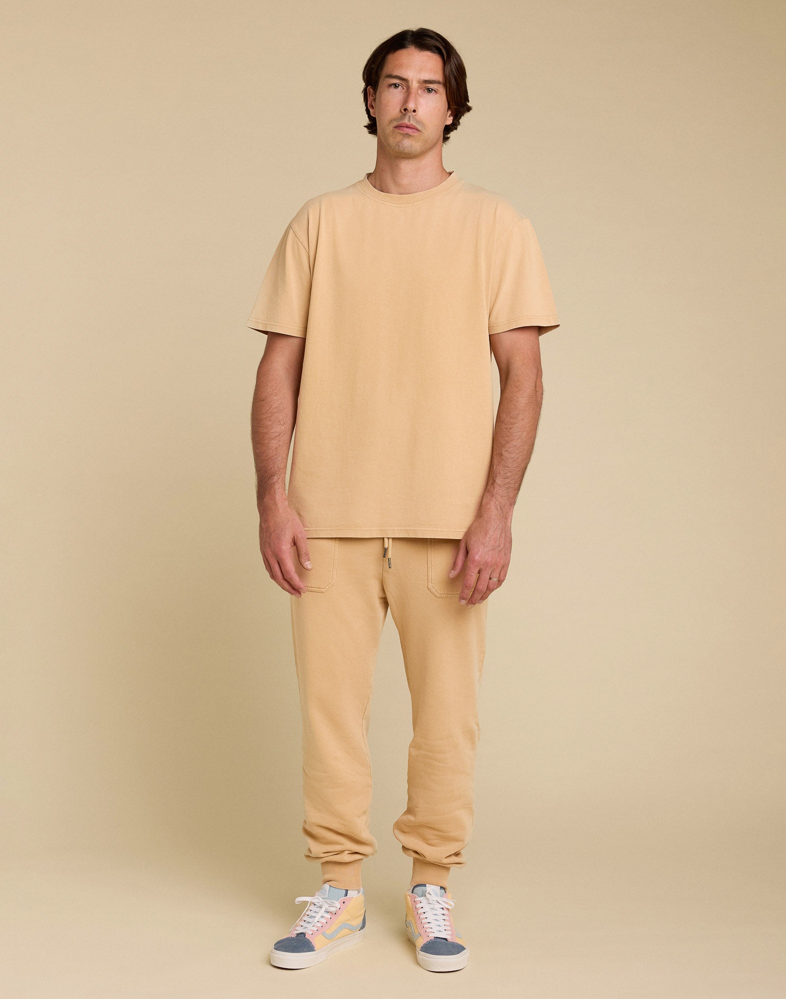 JOGGING APRICOT, PULLIN