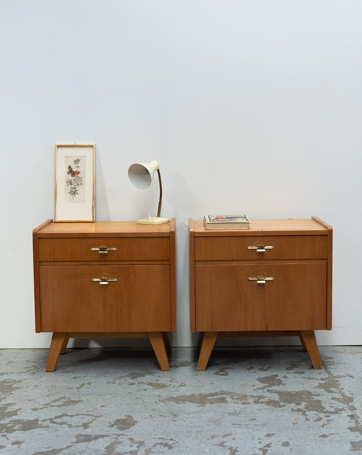Paire de tables de chevet en bois Maïa N°1554 - Bon état, DEBONGOUT