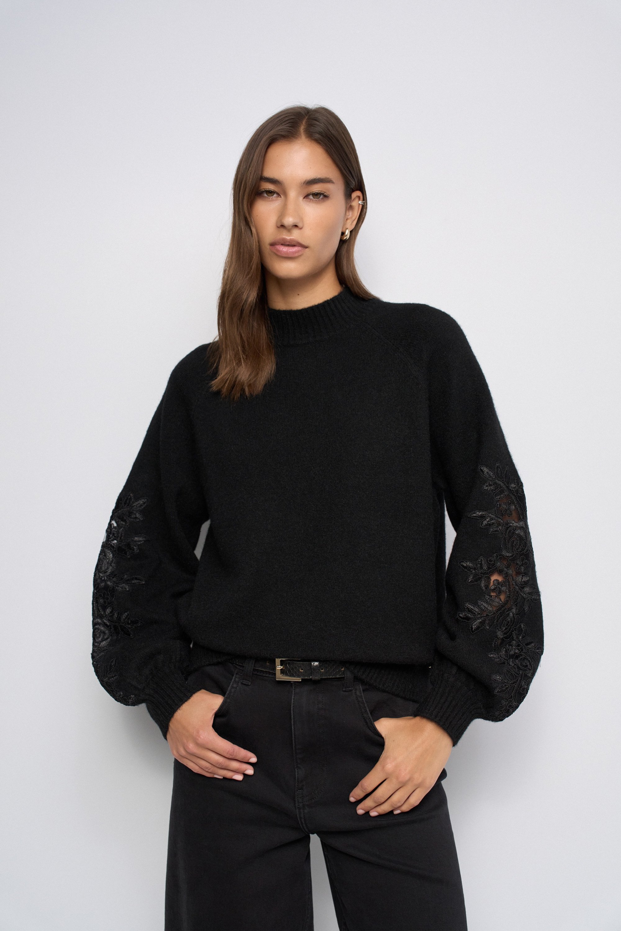 PULL EN MAILLE AVEC DENTELLE, SALSA JEANS