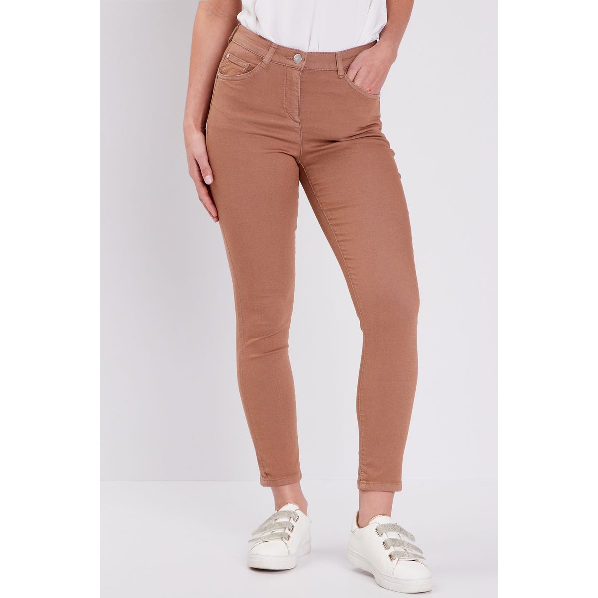 Pantalon slim marron femme 2025